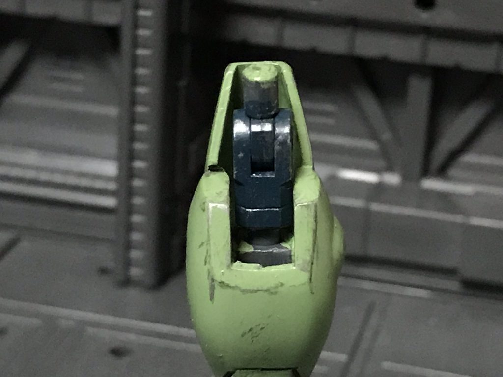 膝はポリキャップと市販関節パーツを移植してます因みに足首周りは無改造。ひたすら労力を惜しんだお手軽改造です