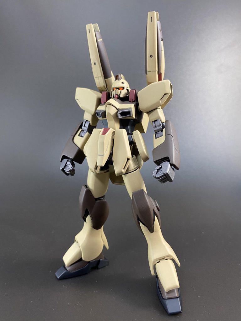 塗り分けのマスキングは大変でしたが、手を掛ければ掛ける程にカッコよくなりますね!
