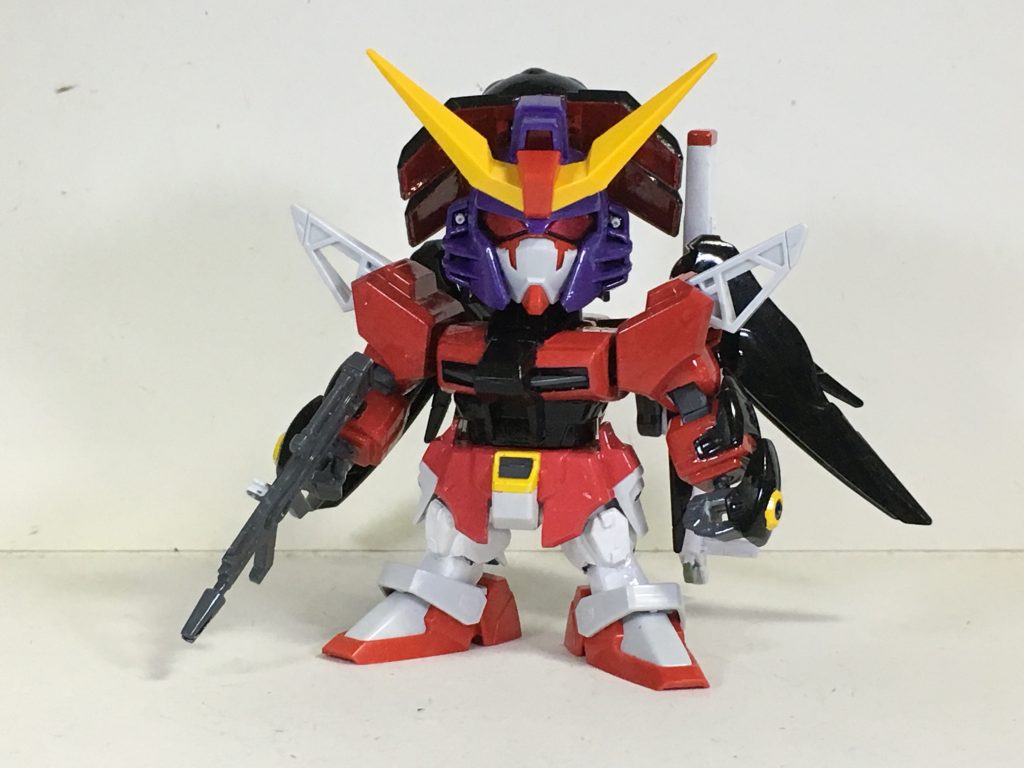 今回は針妙丸の帽子であるお椀の蓋と、後に紹介する小槌の方に力を入れました。帽子は、プチッガイについていたベアッガイFのハンドパーツが余っていたのでそちらを使い、幅を広げようと、「鉄血のオルフェンズ MSオプションパーツセット9」を二つ購入していたので(グシオンリベイクフルシティのライフル4丁装備をしたかったのでww)レギンレイズの肩パーツを二つ使い、半分に分割してベアッガイFのハンドパーツに接着。被せられるように後頭部と帽子にネオジム磁石を接着しました。