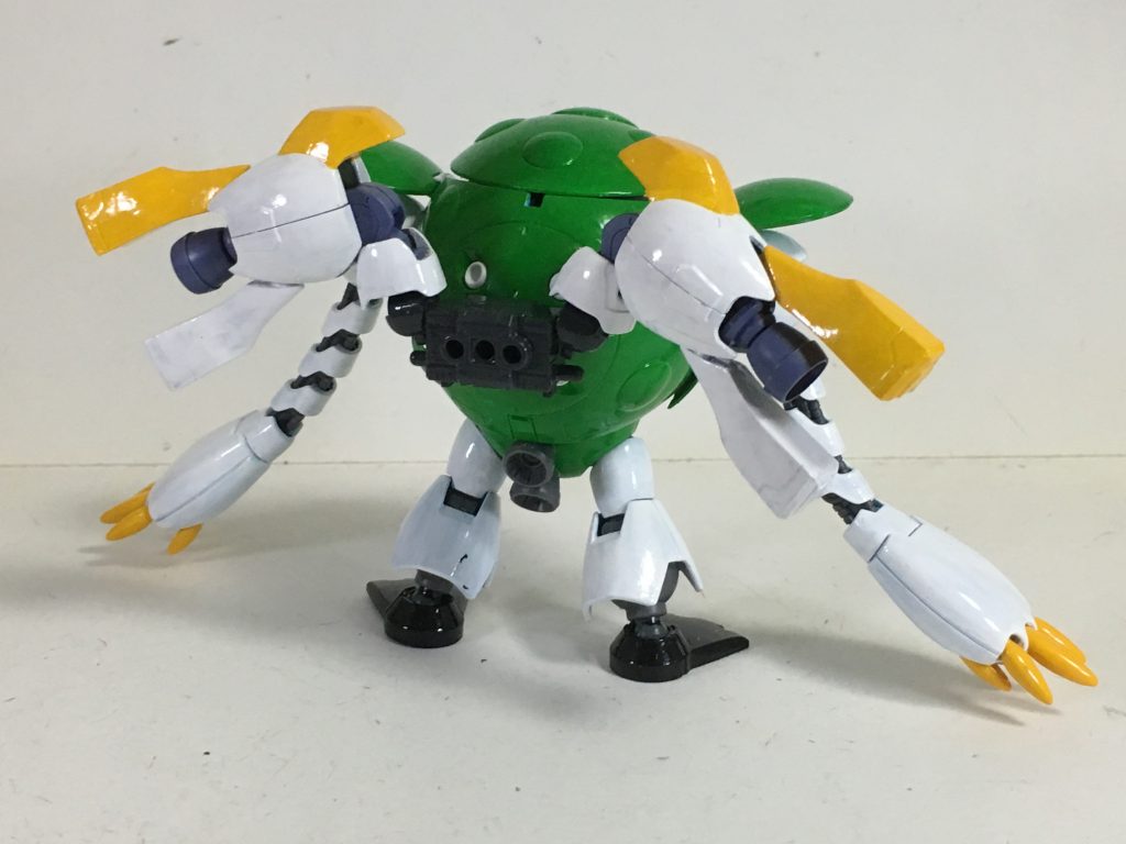 チルノカプルとは違って目立った改造はしていません。どちらかと言うと、バックパックが新設されておりこちらは大妖精の羽をイメージして作成しました。こちらはランド・マンロディを作る際に余ったパーツで、大妖精の羽をイメージするにはもってこいでした。また、チルノカプルと同様、バックパックの接続にはカスタマイズキャンペーン2018の物を使用しているので、殆どチルノカプルと類似した作りになっています。