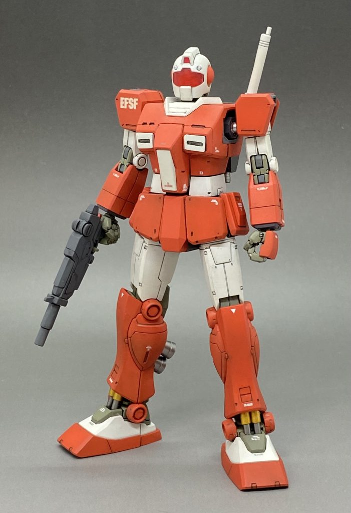 胸パーツ前面をガンダムから移植とアンクルアーマーのオミット、足首シリンダー作成がメインとなっております。