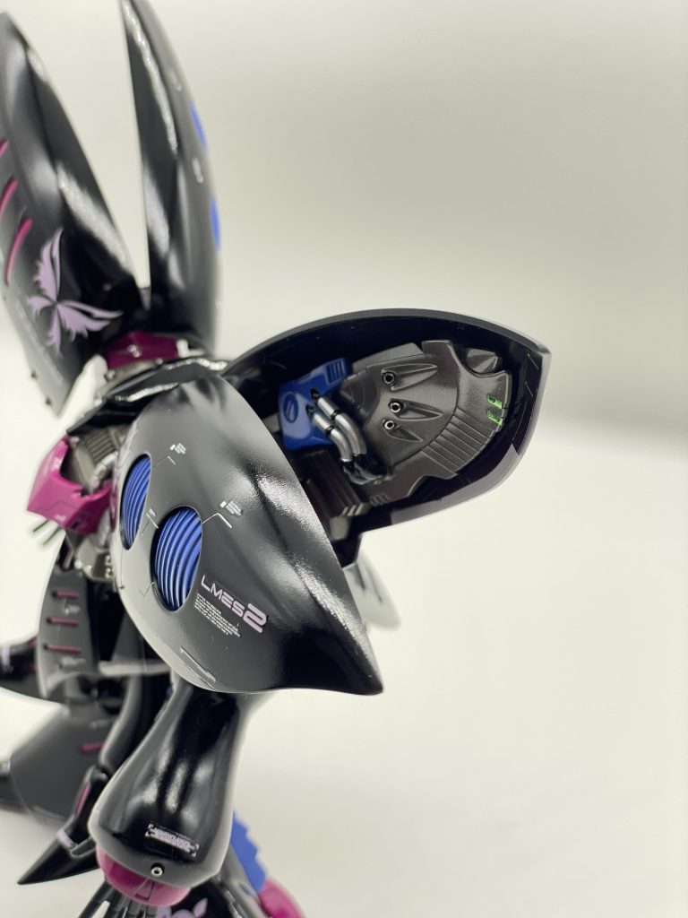 内側のパーツも塗り分けとメタルパーツ、ラピーテープでディテールアップ。