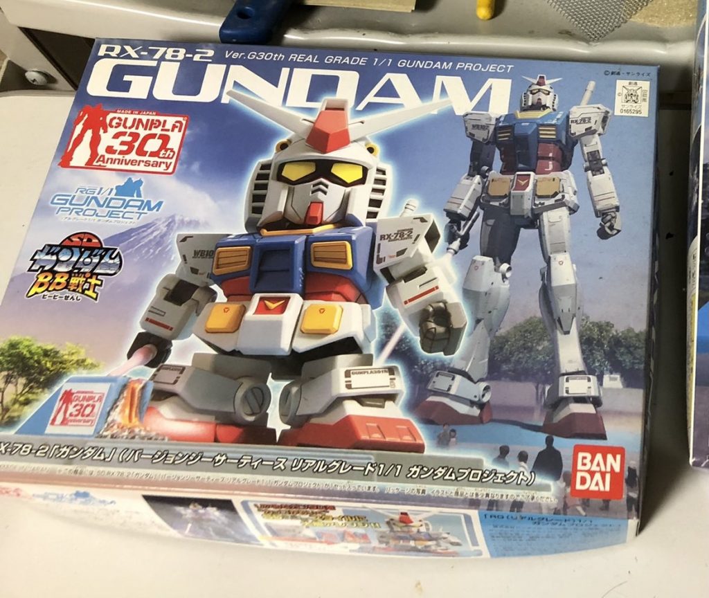 押し入れから発掘されましたwステイホームの過ごし方としてプラモデルを作ろうと引っ張り出した次第。