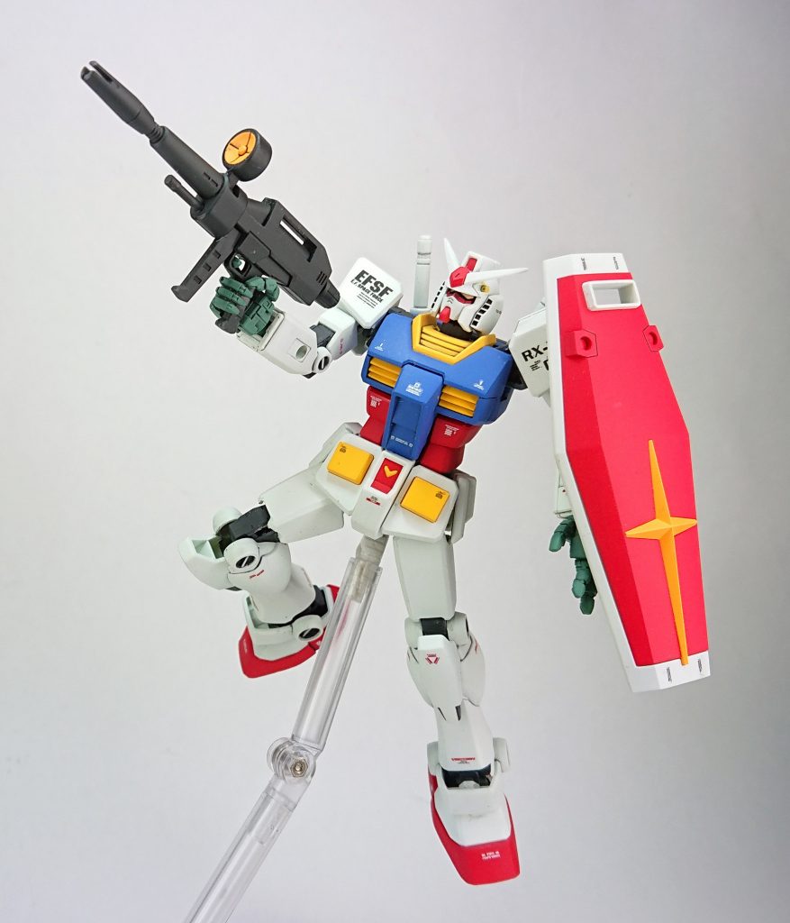 比較用のパチ組みのほうはG3かキャスバル専用にしてみようかと思います。5月に武器ありのエントリーグレードが再販されるのでそちらも制作してみます。【塗装色】(青)RX78ブルー(アニメ)+キャラクターブルー+蛍光ピンク極少量(赤)RX78レッド(アニメ)+ハーマンレッド+蛍光ピンク極少量(黄)RX78イエロー(アニメ)+キアライエロー+蛍光イエロー極少量(白)RX78ホワイト(アニメ)+クールホワイト関節部:MSファントムグレー及びジャーマングレー(エナメル)ハンド:ロシアングリーン1+キャラクターブルー+ホワイト少量カメラアイ:ゴールド黒:ブラック(エナメル)
