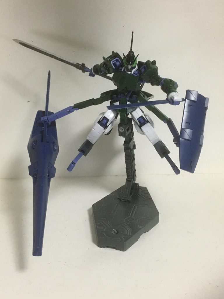 “サブアーム”サイドスカートに装備されたキマリスの新たな腕。ランスやシールド保持になどに使用され、これによりキマリス自体による取り回しが効くようになっている。