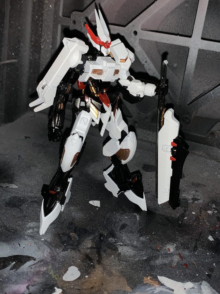 塗装後の写真がこちらになります。あとはデカールを貼って完成という感じです。最後まで見ていただいてありがとうございました。今回はこれでおしまいです。ノシ使用キットガンダムアスタロトガンダムフラウロスガンダムバルバトスルプスガンダムキマリスヴィダールジャンクパーツ