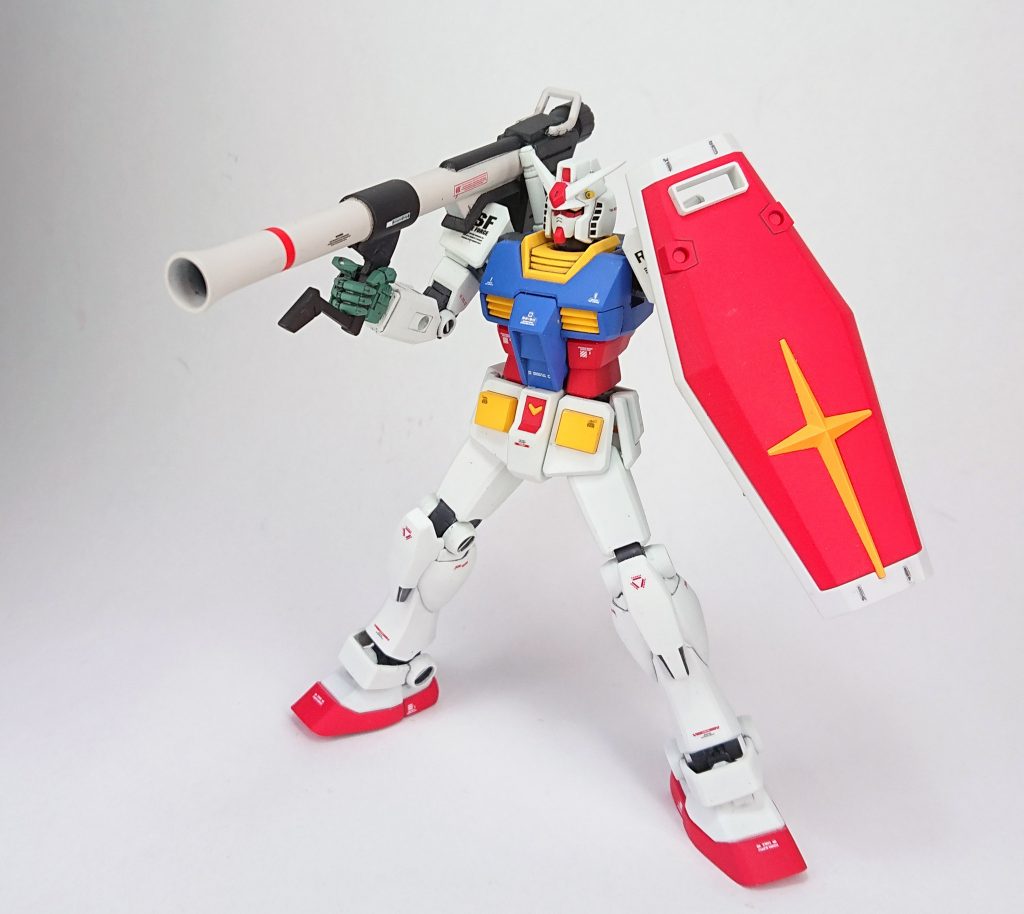 ハイパー・バズーカはビヨンドから拝借しました。もとはリヴァイブ用ですがビヨンドに持たせるために色を合わせています。