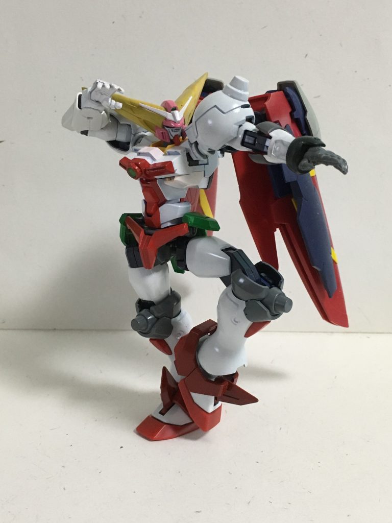 とある立ち絵のポーズを参考。因みにサイドスカートはダブルオーダイバーの余ったフロントスカートのパーツを使用してます。