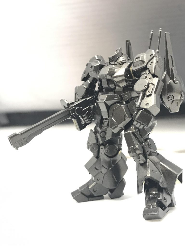 ガンメタで下塗りしてから、各色に塗り分けました。