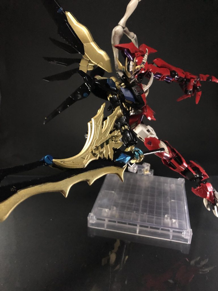 大剣はホントにポージング取らせるのが難しいのでありきたりなやつを……それでもかっこいいから持たせるのやめられないんですよね……