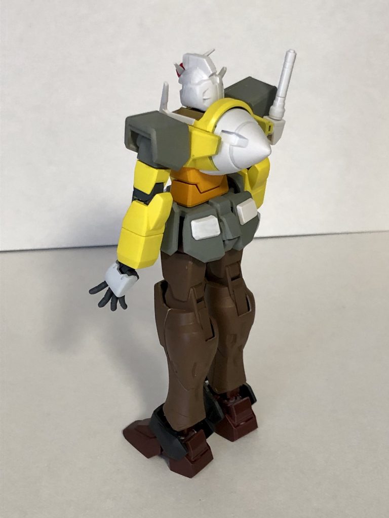 後ろ姿。色変えメインで、ベースキットほぼそのままです。