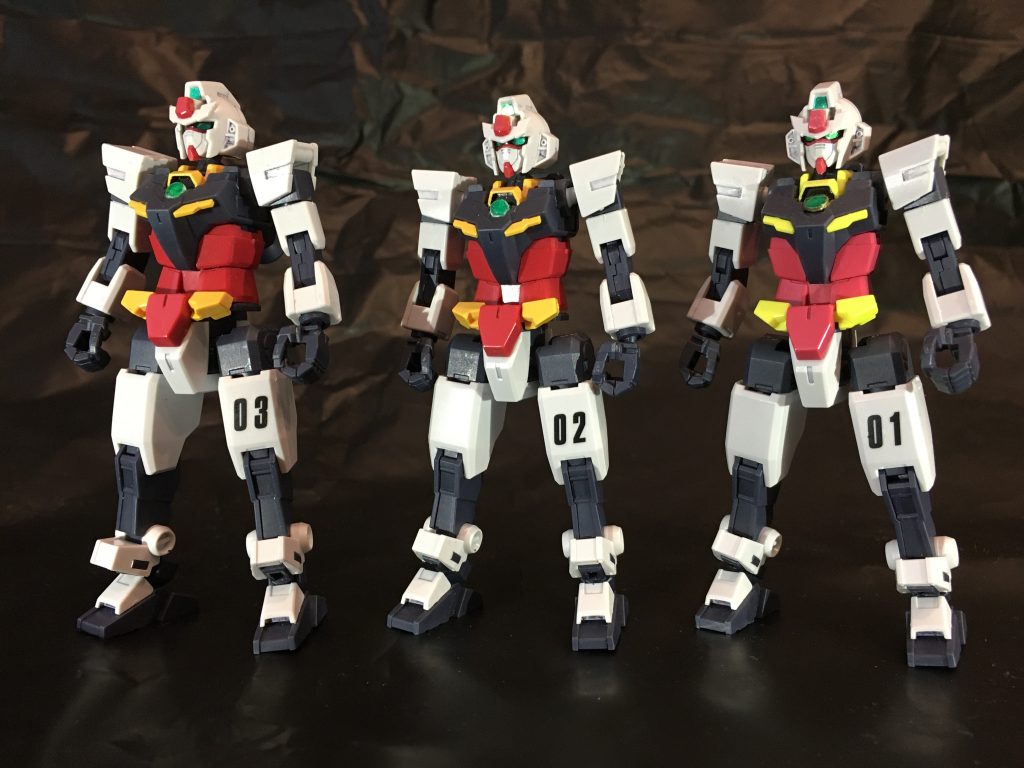 ■マナガンダムコアガンダムの設計データから誕生したいわばコアガンダムのコピーガンプラである。基本構造はオリジナルに忠実であり、プラネッツシステムを模倣したシステムも含め共通点は非常に多い。オリジナルとの相違点はブレードアンテナとビームトーチを非装備とした点が主な違いとなる。一方でメインエンジンは独自の設定が起こされている。■フェアリーリアクター3機のマナガンダムはそれぞれマナガンダムP1、P2、P3と区別されている。P2、P3は完全な同型機であり性能、外観に一切の違いはない。一方でP1のみメインエンジンはフェアリーリアクターという独自のメインエンジンを搭載。マナの聖域から力を得られる(他サーバーの空き容量にアクセスする事が出来る)など規格外の性能を有するが、通常の使用時にこの機能が発現することはない。その為、P2、P3との差異は実質的にはなく、運用面、性能面的にも同一である。