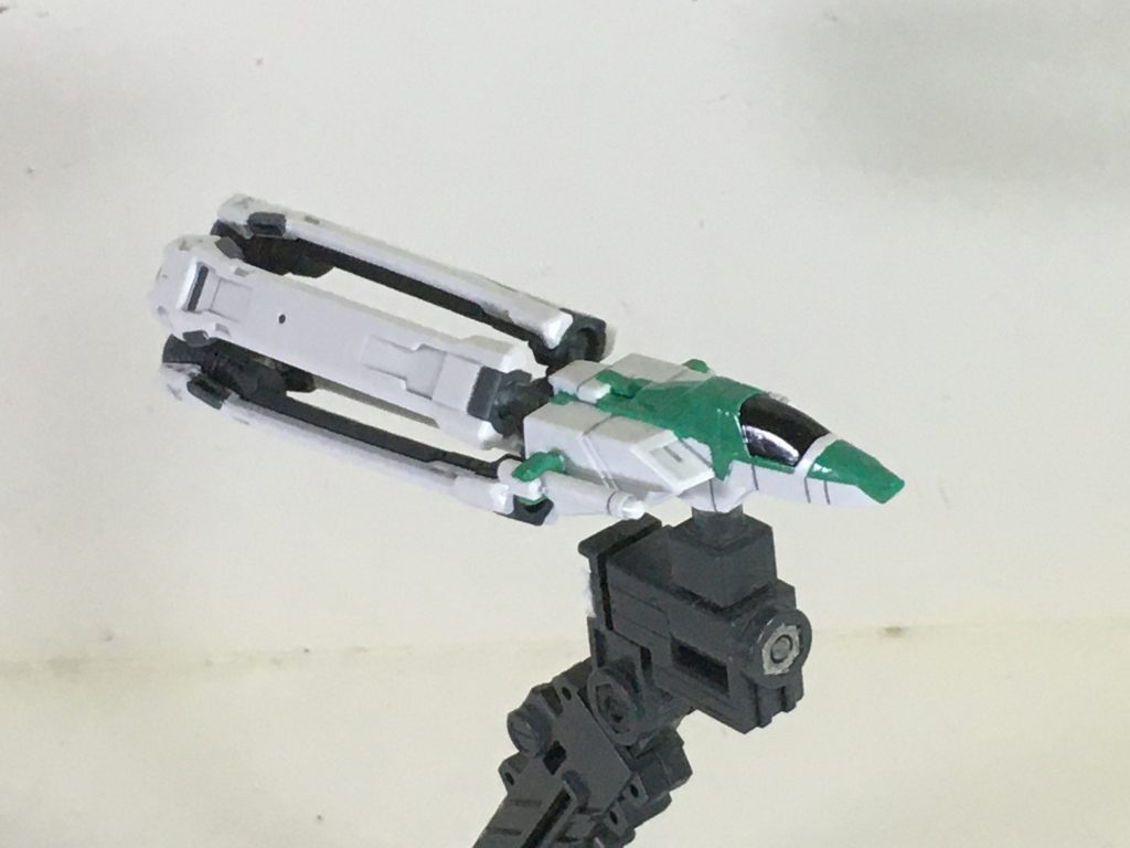 コア・ファイターは、本体と同じカラーです。