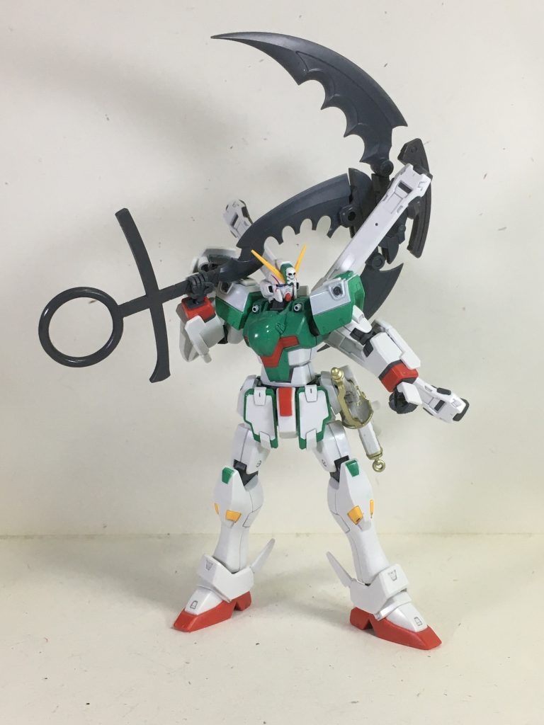 “ダイブ・アンカー”本機に装備された大型の得物。形は正に錨を模しており、敵を薙ぎ払う。刃を折り畳めるため収納は可能。