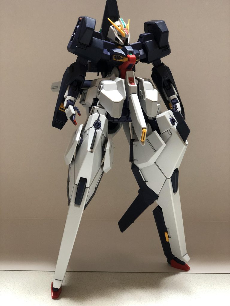 こんな小さい足でも単体で自立するのは驚きました。