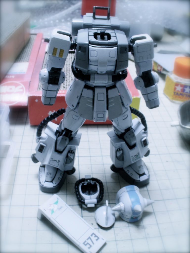 一応グレーだけで5色使ってます。