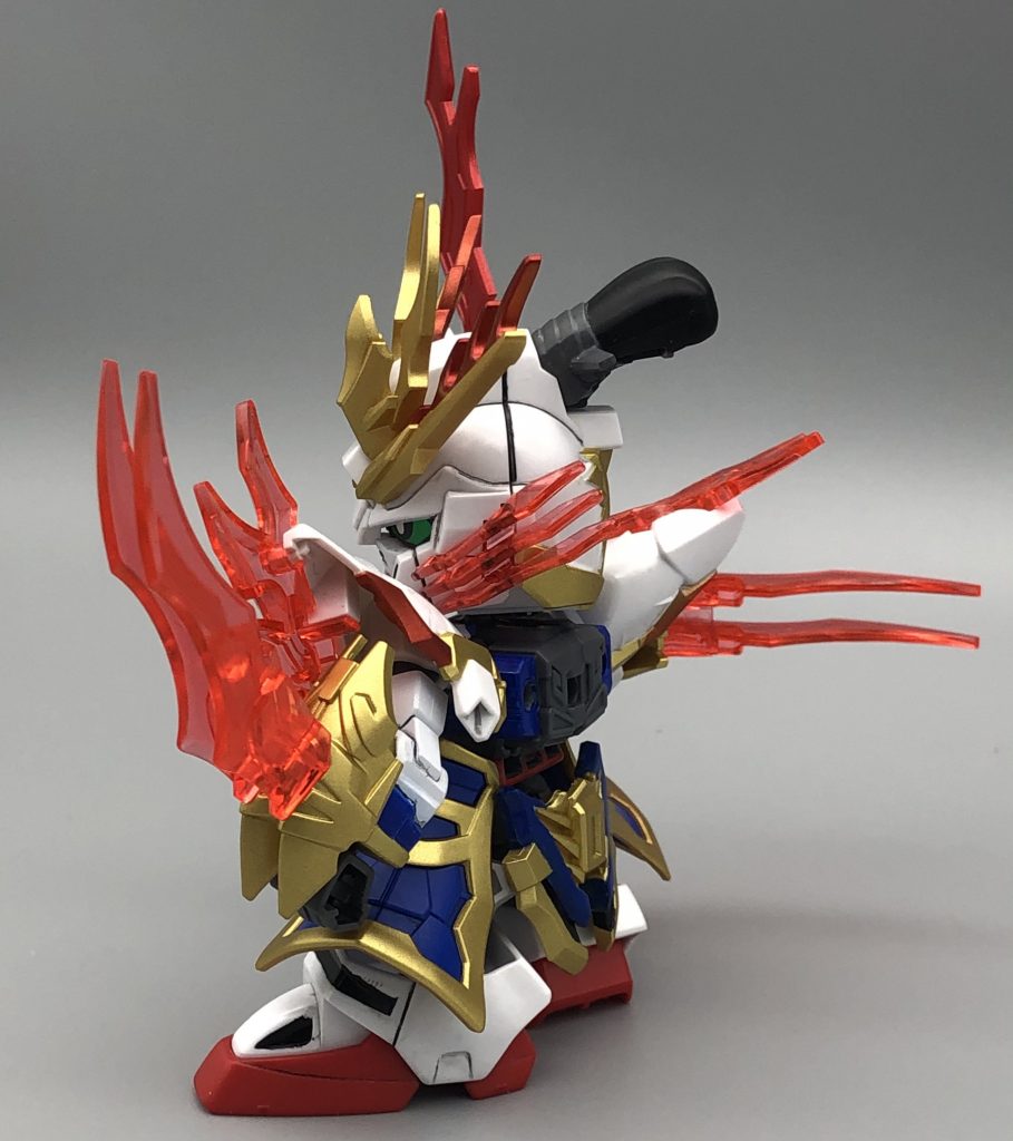 頬のクリアパーツの隙間もしっかり塗ると顔との一体感が増して良かったです。