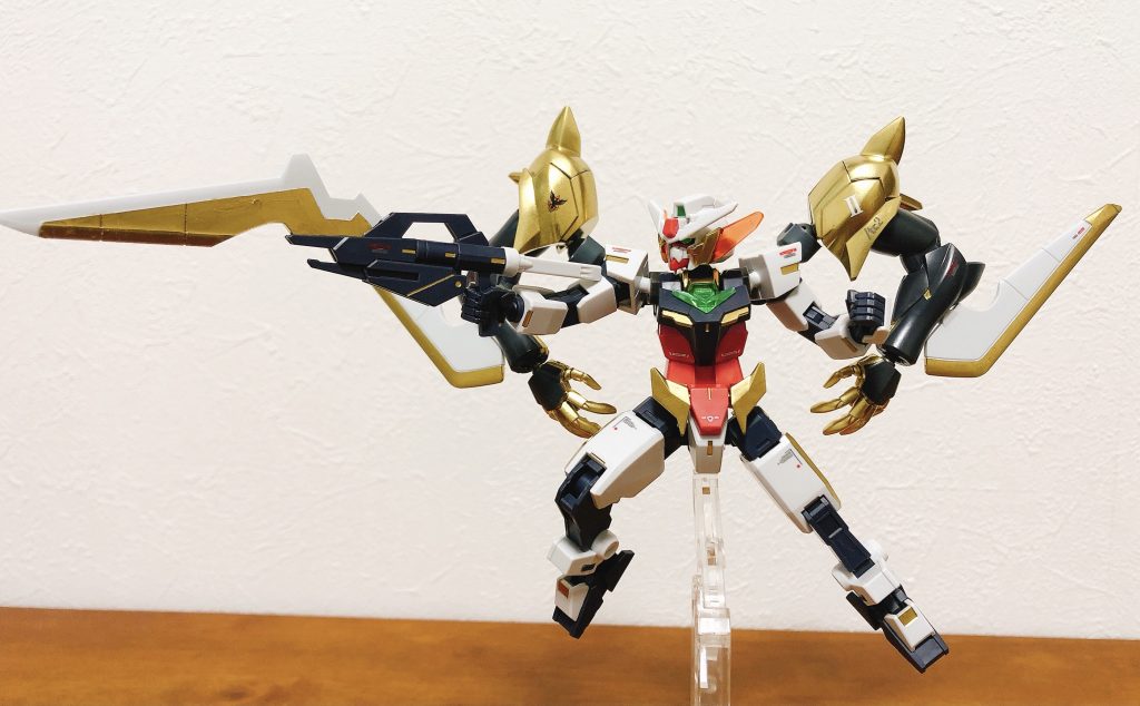 ガフランの腕と銃にはポータントフライヤーのウィングを装備。SEEDポーズは脚が逆でしたねw