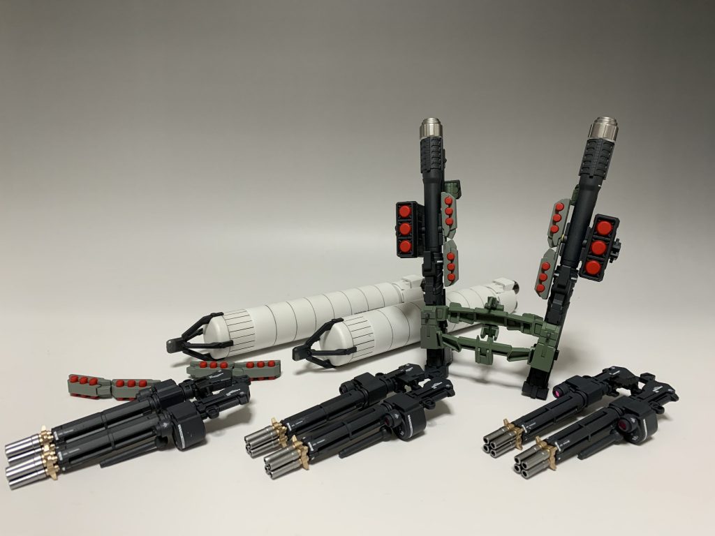 武装部分ですビームガトリングが同じパーツだらけだったのと、タンクが予想以上に大きかったのが苦行でした笑