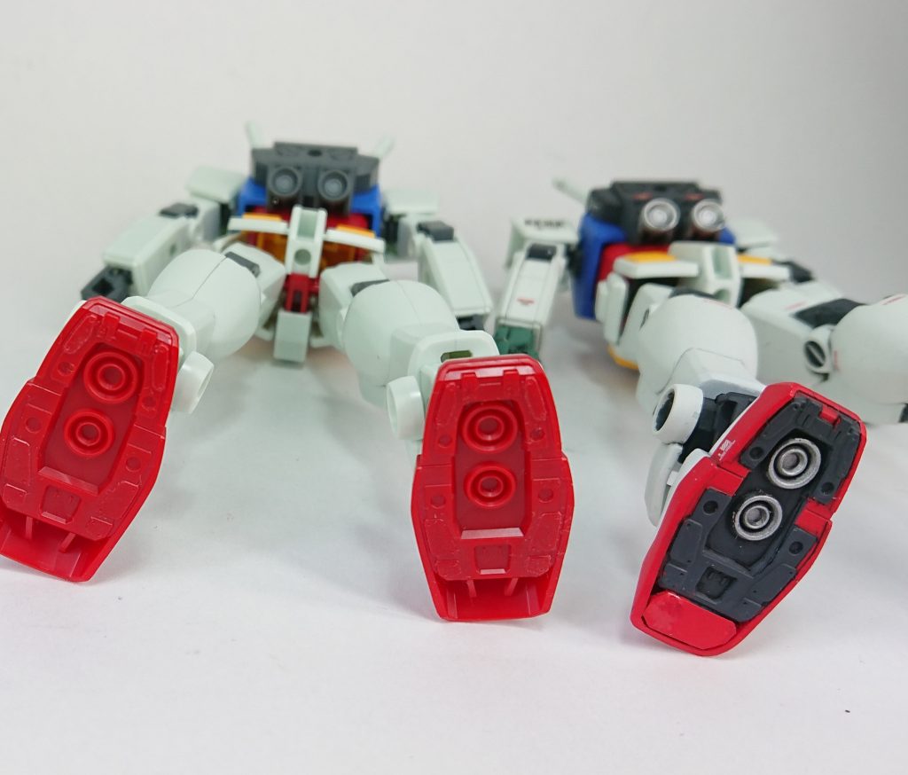 足裏の肉抜き。プラ板で塞ぎました。