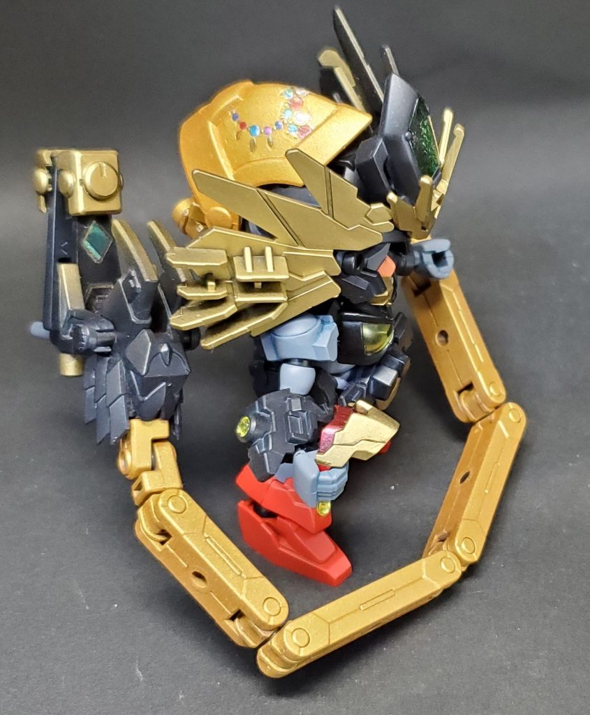 試合には常に仮面を付けて臨み、自らを打倒した相手に対してのみその素顔を晒し敬意を表する。