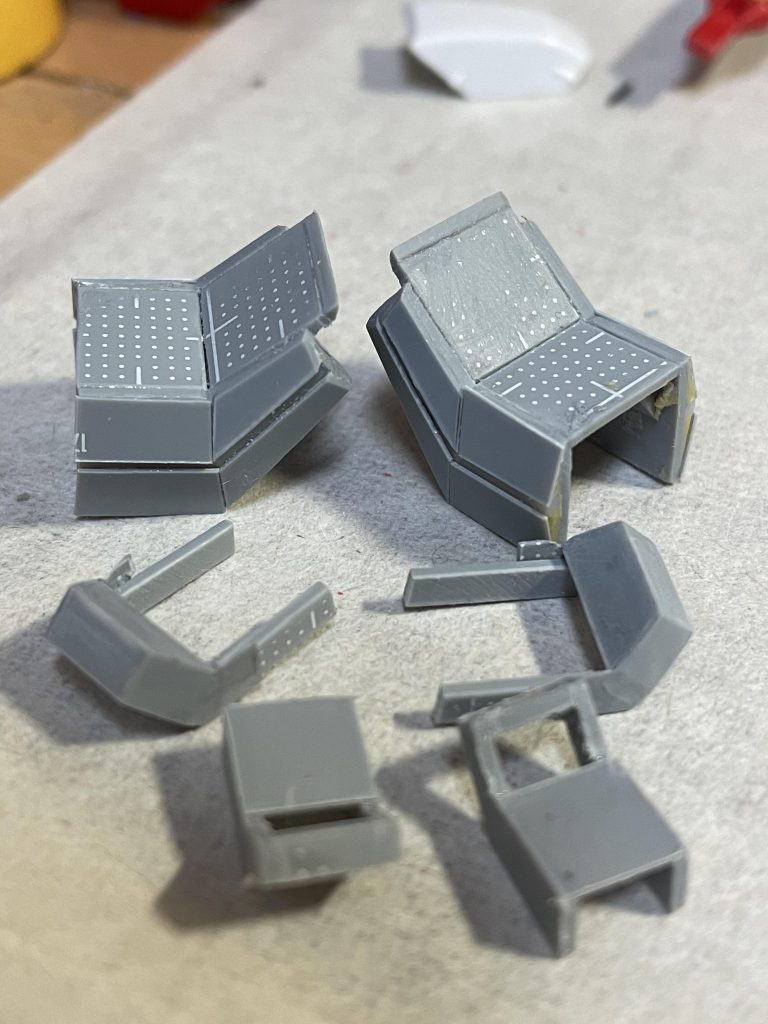 肩はスクラッチ