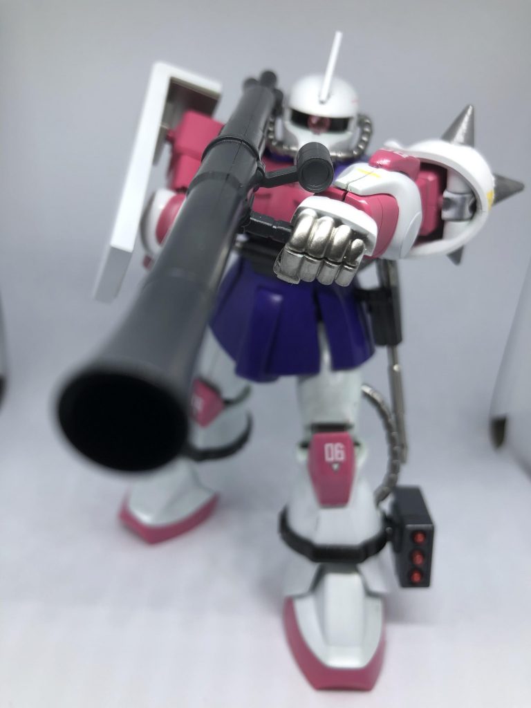 ザクにはバズーカーが似合うと思っております！