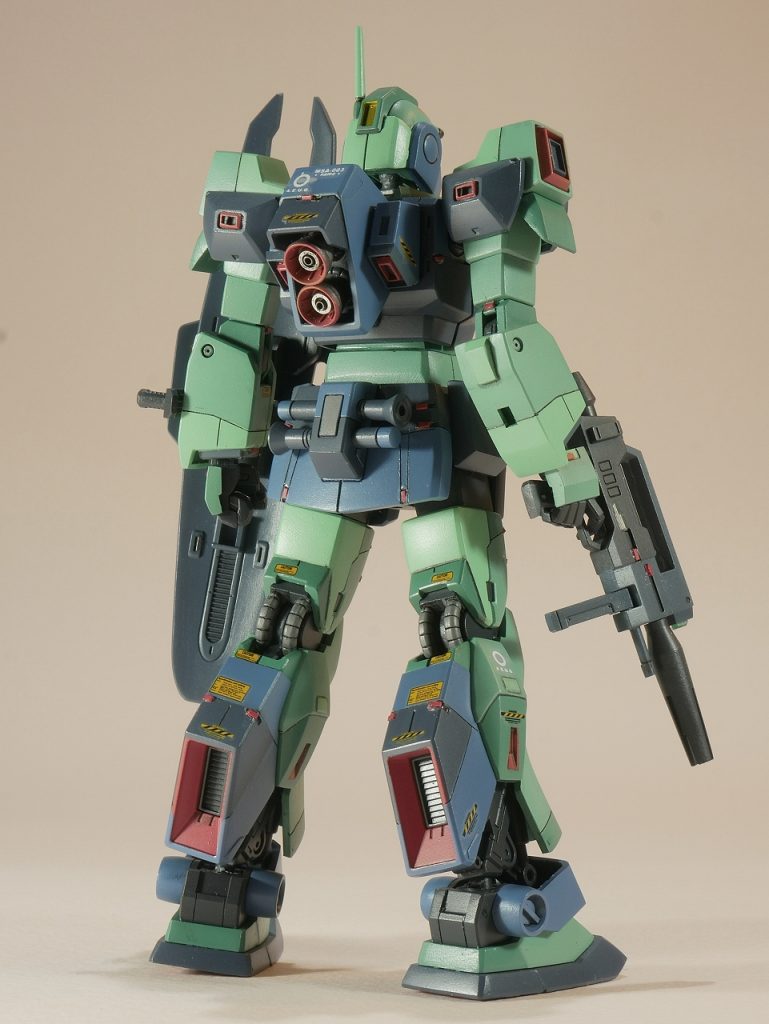 ウェーブのフラットバーニアだっけか？あれが凄くピッタリはまり、数カ所に利用。赤いプチプチと筋彫り追加。