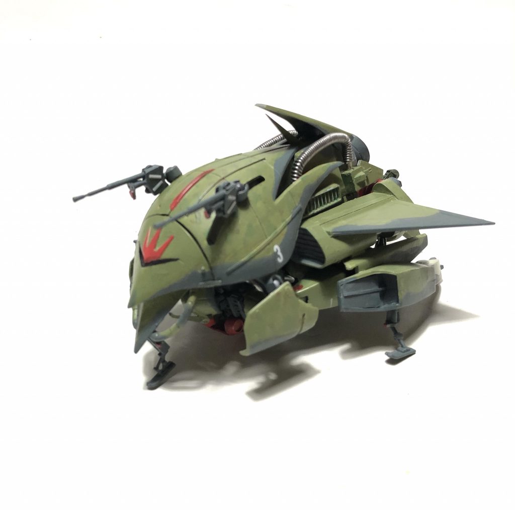 エルメスⅢエルメスの実戦タイプとして開発した機体。ニュータイプ用MS・MAの遠隔誘導端末の多くは有線式であるが、本機は無線式であり、ニュータイプ用兵器として「究極」。