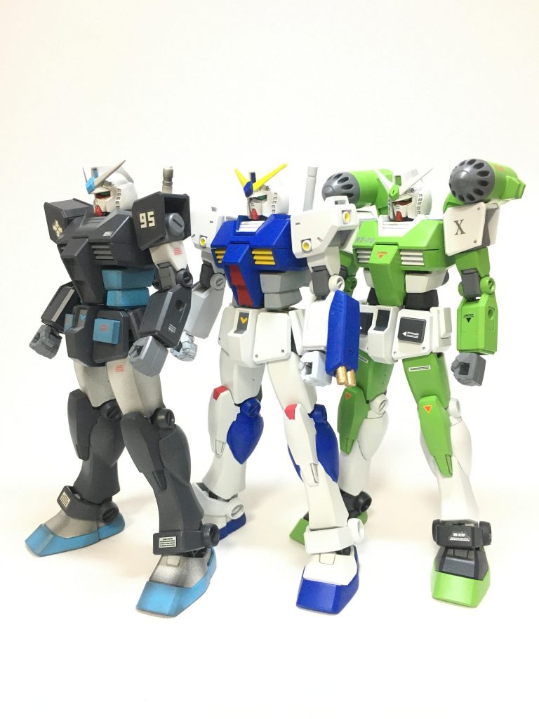 先輩たちと記念撮影。エントリーグレードガンダムが楽しくて、こればっかり作ってます。個人的に、本当に傑作ですこのキット。