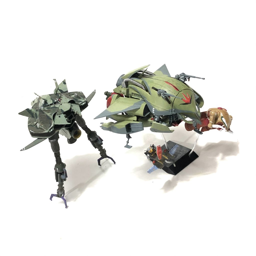 アムロ：「ララァならなぜ戦う？」ララァ：「シャアを傷付けるから」アムロ：「なに？」ララァ：「シャアを傷付けるいけない人！」アムロ：「そ、そんな、馬鹿な！」ララァ：「そのあなたの力が示している。あなたを倒さねばシャアが死ぬ！」アムロ：「シャア？そ、それが・・・」ララァ：「あなたの来るのが遅すぎたのよ！」