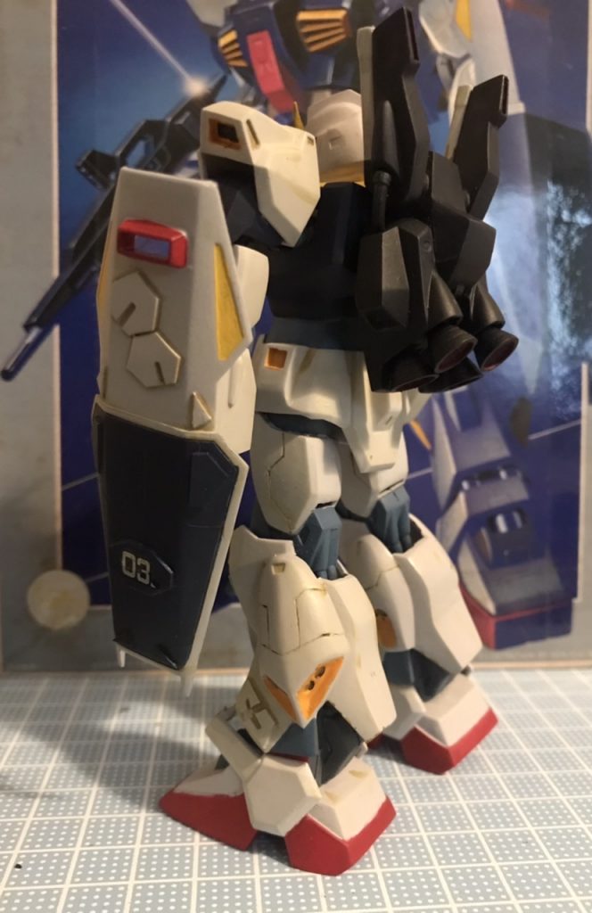 シールドはこちらのディテールアップを参考にマネしてやってみましたm(_ _)m足のスジボリもなんとなく上手くいったかなと思います!ランドセルもバランス良い感じです