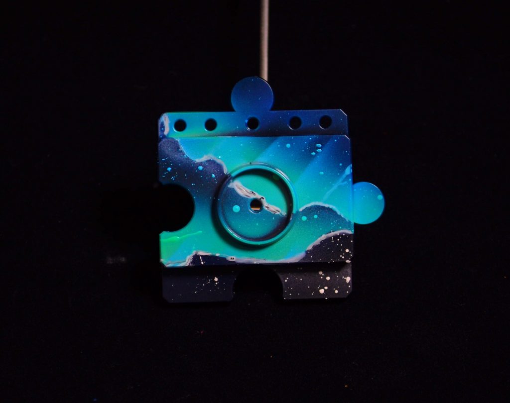 台座。右上の斜めの光線がうまくいった箇所。