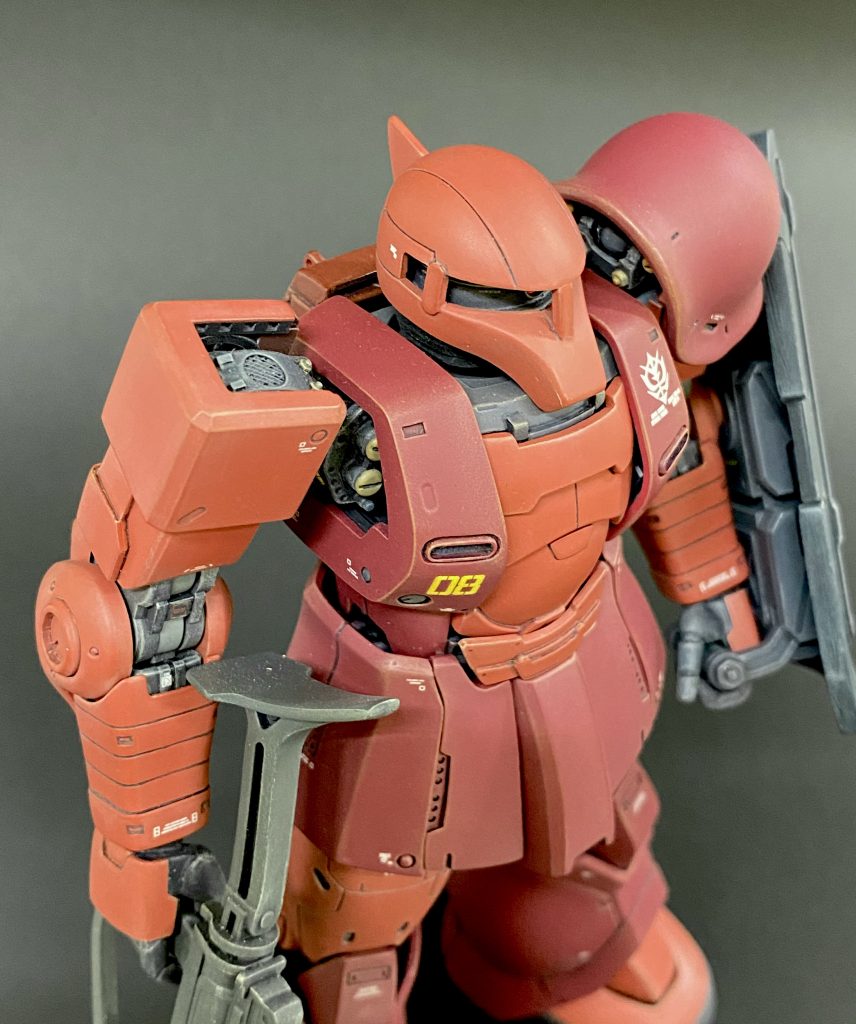 毎度の股関節ボールジョイント化と肩関節のディテールアップ。バイクプラモ2台分のブレーキキャリパーを使用。コメントなどお待ちしてます♪