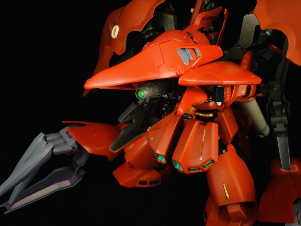 大型のメガ粒子砲を装備しており、ぶっぱなします！