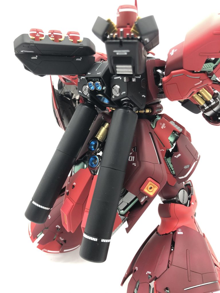 後ろ姿もイケメン。メカメカしいのって良いですよね〜