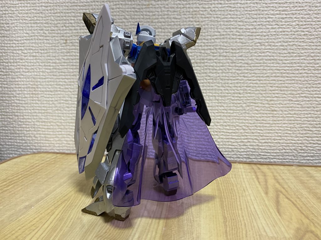 後ろ姿が無かったので追加です。