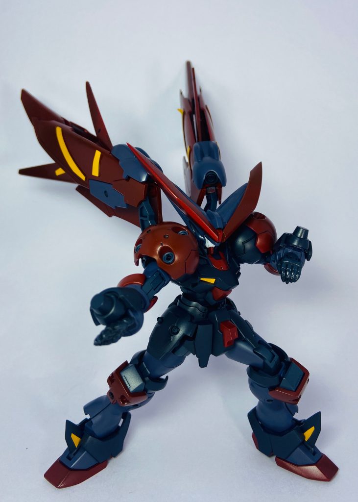バージョンアップ感を第一に考えました。マスターガンダムでありマスターガンダムよりも強そう!!をテーマに。童心に帰りデザインを考えてみました。ゴテゴテし過ぎないようにしました。