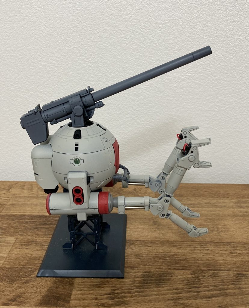 右側。左同様。