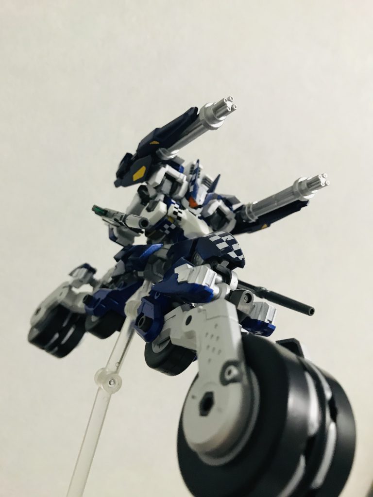 最後はいつものバイクジャンプで〆!お気に入りの機体を更にカスタム出来て満足しました!良ければ過去作の歴代チェッカーフラッグも見て、シルエットの変化等も感じ取って頂ければと思います!最後まで見て頂き、有難う御座いました!