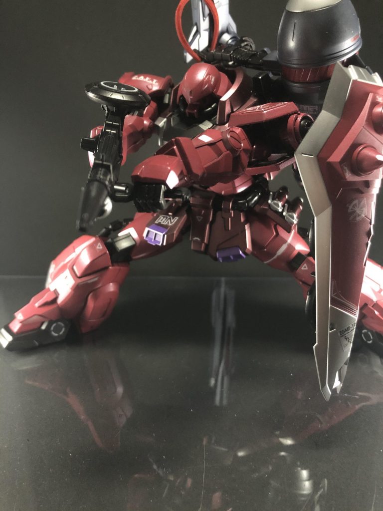 久しぶりにMG組んだんですが最近のMGってすごいですね……可動ももちろん凄かったですけど何より以前組んでた時より組みやすかったし手の平の交換するシステムがホントに活気的だと思いました……