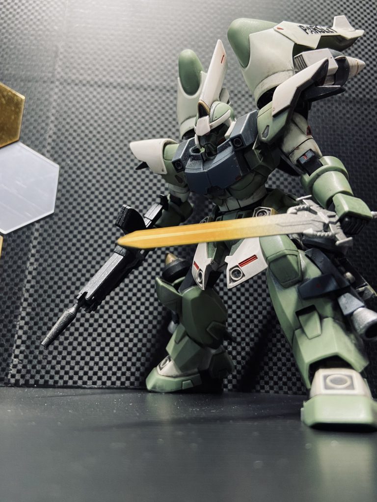 スケール感を感じるアオリでパシャリ。