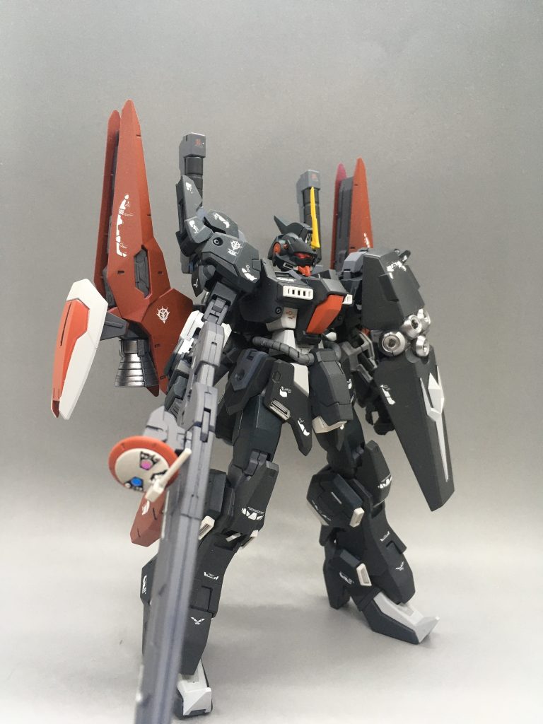 アドバンスド装備は黒にも装着可能。こちらの方がAoZ Reboot っぽいですね。