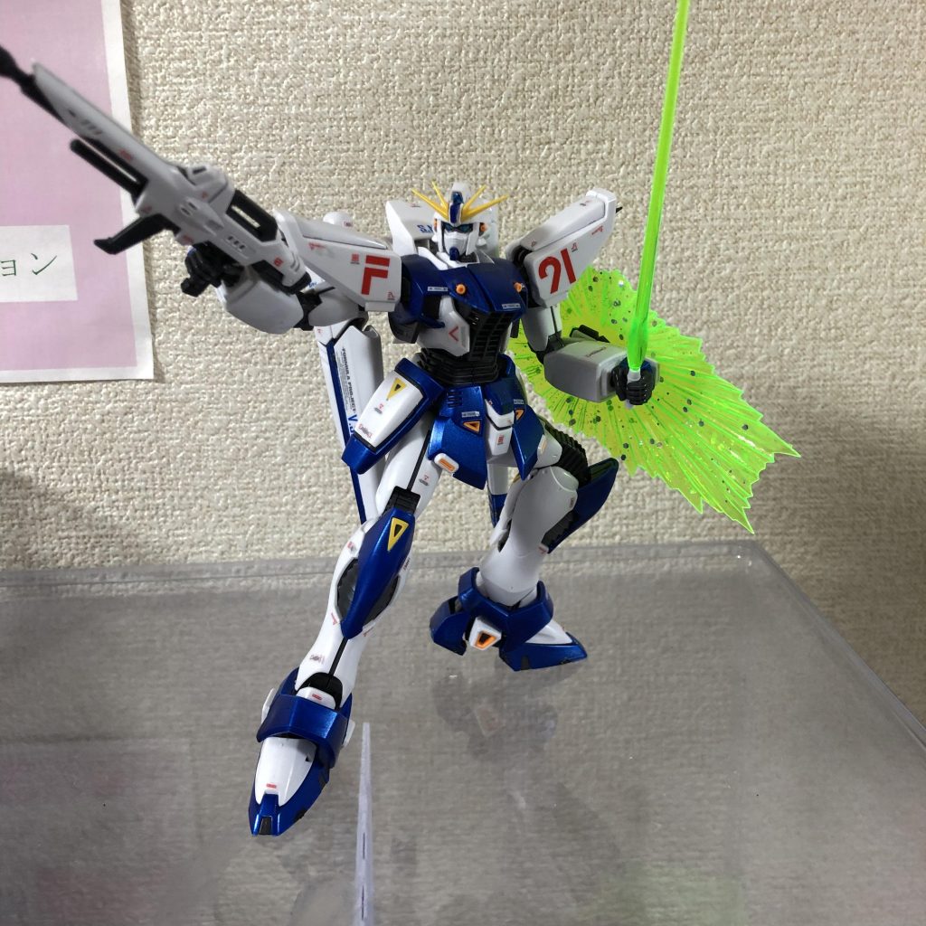 だいたいΔ化する際は膝、くるぶし、腰部、肩の一部をピンポイントでメタルブルーを塗っています。