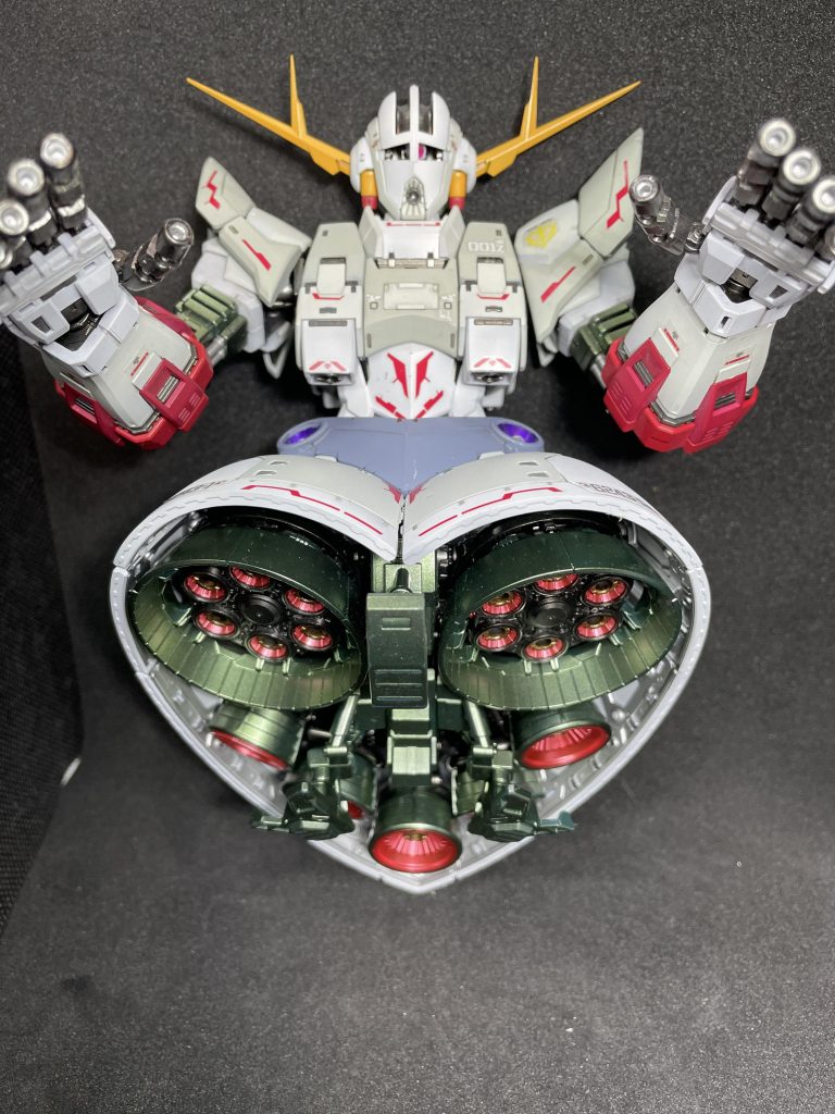 スカート中身はメタリック塗装をしてます☺️グリーン、レッド、ゴールド、クロムの4色でまとめています🙂