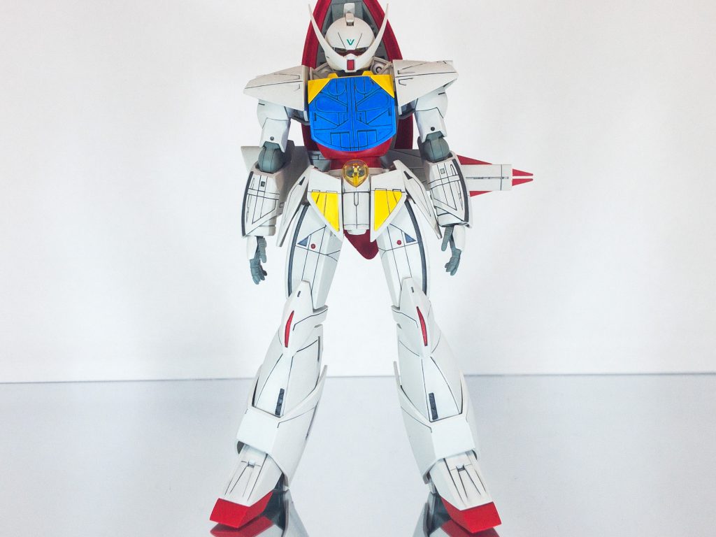 ウェポンラックはシールドが中心にくるように延長し、ライフルは腰に装備出来るようにネオジム磁石付きのアタッチメントを作りました。