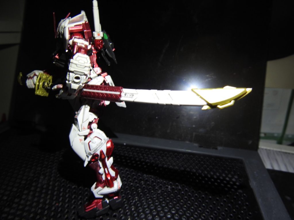 親父のレッドフレーム–3枚目/制作者：Okm