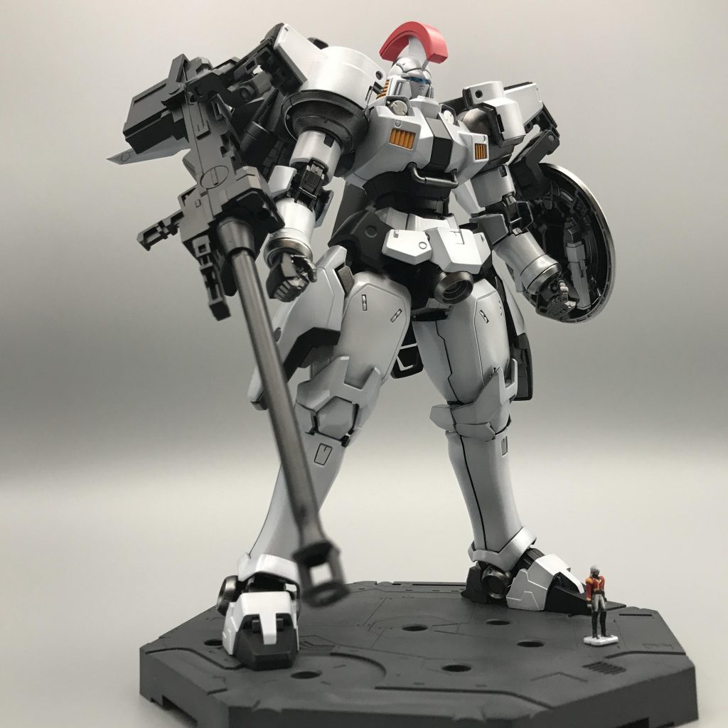 iPhoneを逆さまにすると見上げる感じで撮影できる。