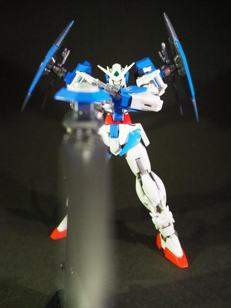 回転変形することによりソードモードとして使用可能。大型の実体剣なので取り回しづらい。GNソード同様 ソードまわりにGN粒子を定着させることも可能。