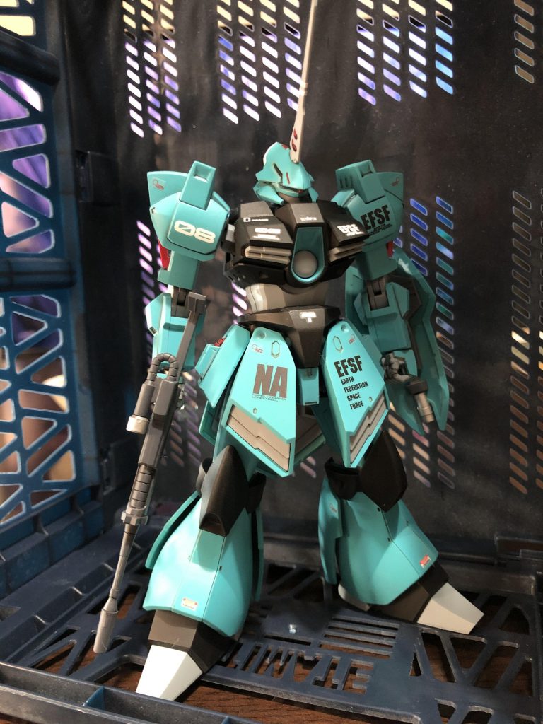 というわけでリベイクからの先祖返りガルバルディシリーズ✨エマ中尉生存ルートを妄想し、ラーディッシュカラーの機体に😆👍🏻ヘンケン艦長も大喜び✨